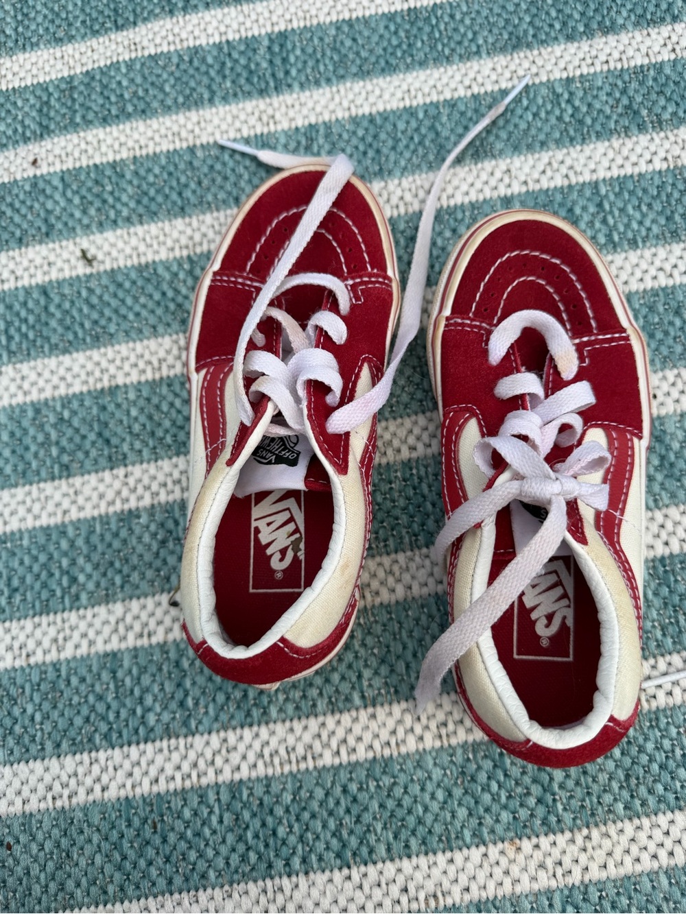 Vans Kids' Classic Low-Top Sneakers in Red size 12